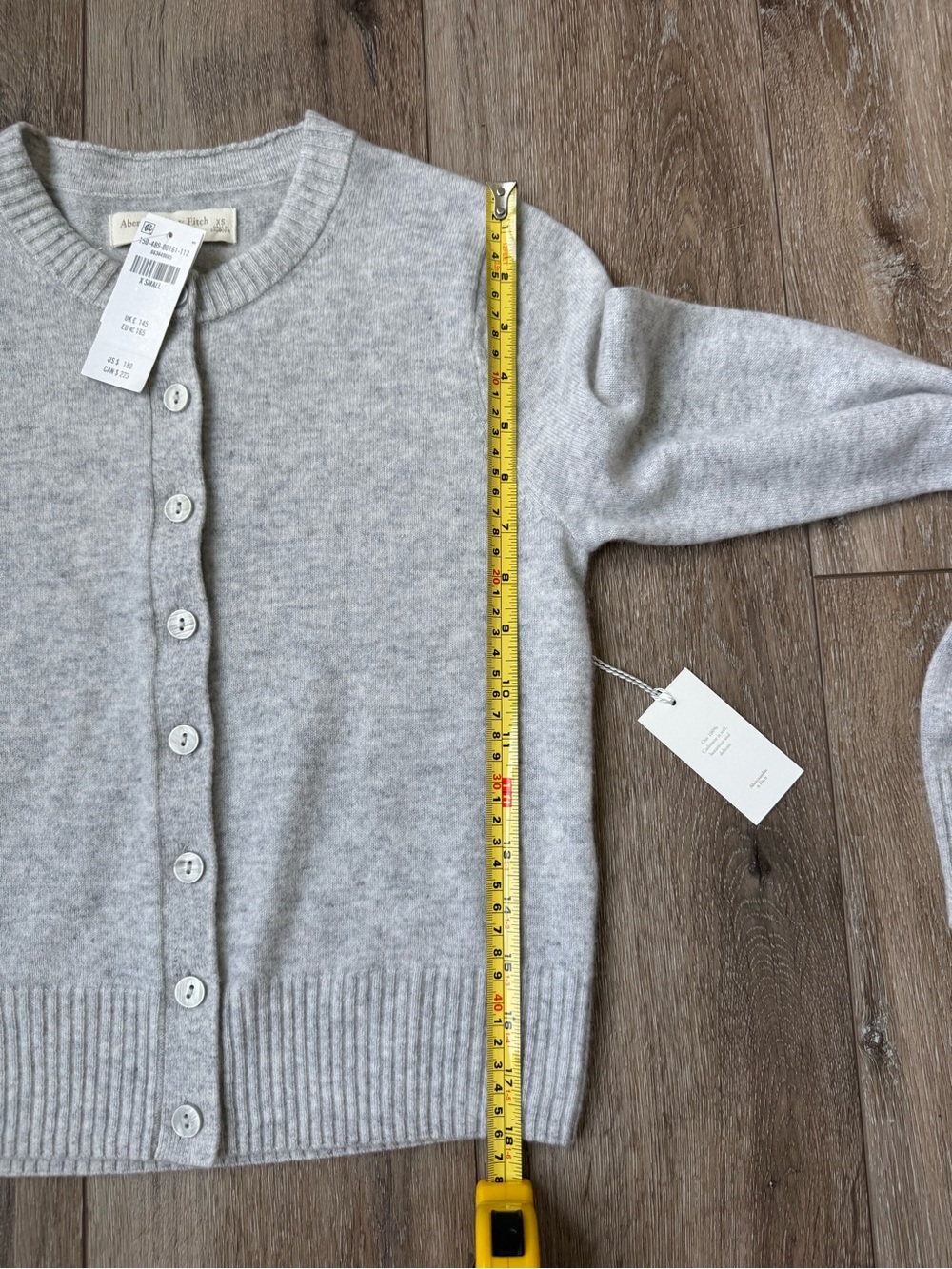 NWT Abercrombie & Fitch 100% Cashmere Gray Crew Neck Cardigan XS Luxury Sweater - Picture 8 of 9